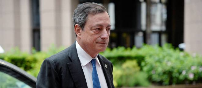 Le president de la Banque centrale europeenne (BCE) Mario Draghi a  qualifie jeudi d'<< indiscutable >> la necessite de reduire             le  poids de la dette de la Grece