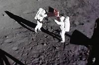 &Eacute;tats-Unis : des dons pour restaurer le scaphandre lunaire d'Armstrong