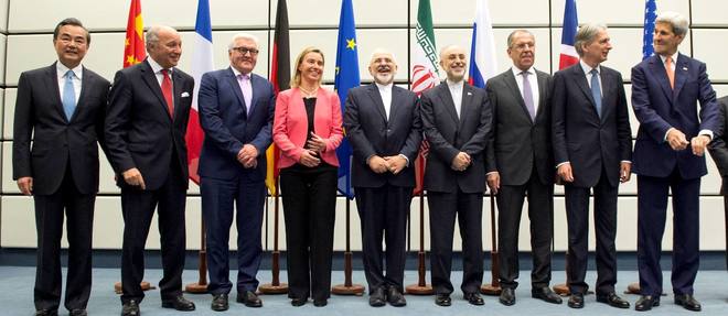 Photo de groupe, apres l'accord sur le nucleaire iranien, dans l'immeuble des Nations unies a Vienne en Autriche, le 14 juillet 2015.