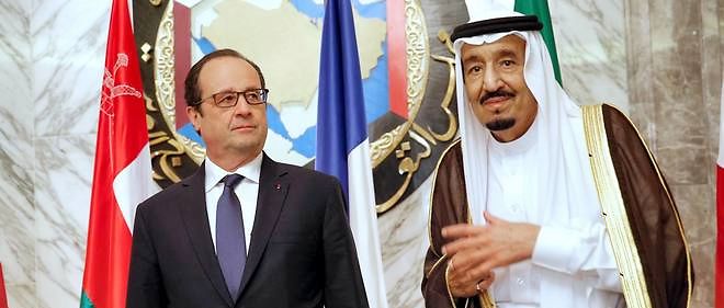 Le president francais Francois Hollande aux cotes du roi Salmane d'Arabie saoudite.