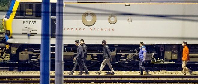 Lors de la nuit precedente, Eurotunnel avait deja indique que pres de 2 000 tentatives d'intrusion de migrants avaient ete recensees.