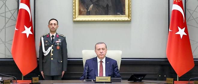 Recep Tayyip Erdogan preside un conseil de securite national a Ankara le 29 juin.  