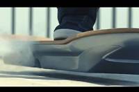 Lexus pr&eacute;sente son skateboard de &quot;Retour vers le futur&quot;