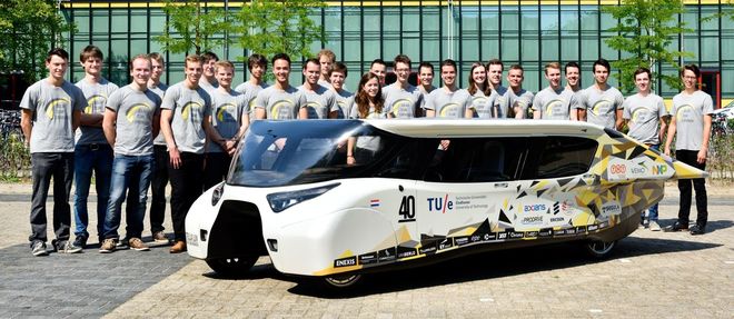 La Stella Lux est encore un prototype, mais elle peut accueillir 4 occupants et rouler plus de 60 000 km par an sur la seule energie solaire, en Hollande !