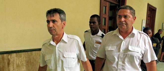 Les pilotes Pascal Fauret et Bruno Odos, le passager Nicolas Pisapia et l'apporteur d'affaires Alain Castany ont ete condamnes a 20 ans de prison.