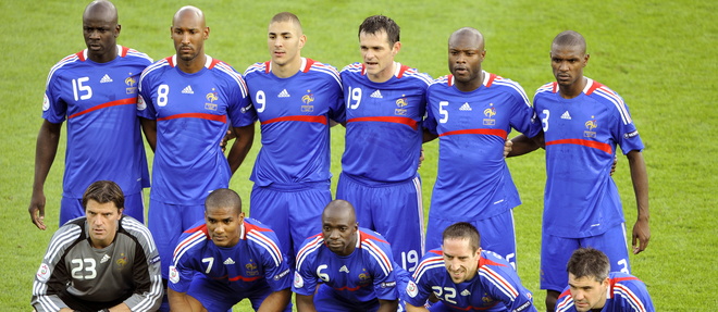 L'equipe de France de football, en 2008, a laquelle appartenait Nicolas Anelka et Claude Makelele.