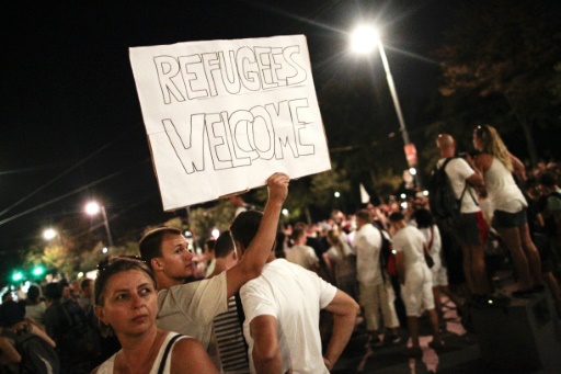 Manifestation contre le traitement réservé aux migrants, le 31 août 2015 à Vienne, en Autriche © PATRICK DOMINGO AFP