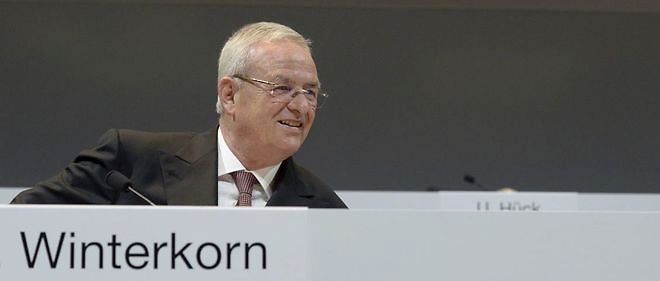 Martin Winterkorn peut avoir le sourire, le conseil de surveillance de Volkswagen vient de proposer de reconduire son contrat a la tete du groupe jusqu'en 2018.
