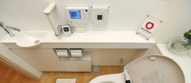 Des toilettes "intelligentes" dans un show room a Tokyo, le 19 aout 2010