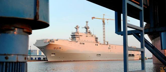Le navire "Vladivostok" a quai a Saint-Nazaire pourrait avoir trouve un repreneur apres l'annulation de sa vente a la Russie.