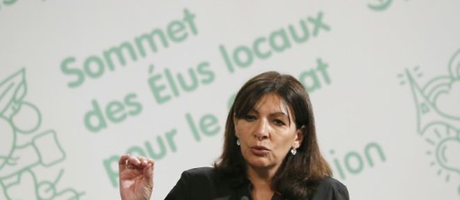 La maire de Paris Anne Hidalgo le 30 juin 2015 a la mairie de Paris