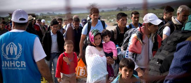 Un million de demandes d'asile devraient etre enregistrees sur le Vieux Continent en 2015. Et de 350 000 a 450 000 personnes devraient avoir obtenu le statut de refugie d'ici la fin de l'annee, d'apres l'OCDE.