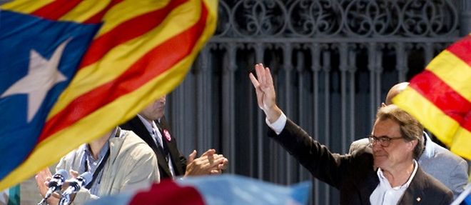 Le president sortant de la Catalogne, l'independantiste Artur Mas, revendique la victoire de son camp, le 27 septembre 2015 a Barcelone