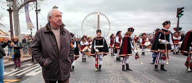Le 28 septembre dernier, le Conseil de Paris autorisait Marcel Campion a installer la  grande roue sur la place de la Concorde pendant 308 jours, pour << animer l'Euro 2016 de football >>.