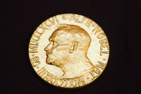 Medaille remise au laureat du prix Nobel de la paix.  (C)BERIT ROALD