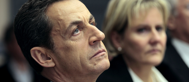 Nicolas Sarkozy a appele lors d'une reunion publique samedi a Saint-Etienne (Loire) "chacun" a "maitriser son vocabulaire".