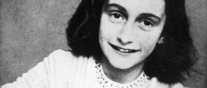Anne Frank est decedee au camp de Bergen-Belsen en mai 1945 a l'age de 15 ans. Le journal qu'elle a tenu de juin 1942 a aout 1944 a ete traduit dans toutes les langues et est devenu l'un des livres les plus lus de la litterature mondiale.
 