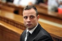 Oscar Pistorius, condamne a cinq ans de prison pour avoir tue par balle sa compagne la nuit de la Saint-Valentin en 2013, sera libere de facon anticipee le 20 octobre. (C)Alon Skuy