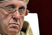 Apr&egrave;s les rumeurs sur le pape, le Vatican crie au complot