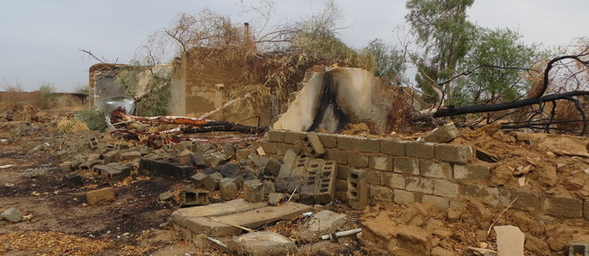 Avant de s'enfuir, les djihadistes ont dynamite toutes les maisons du village de Bihuter. 
 