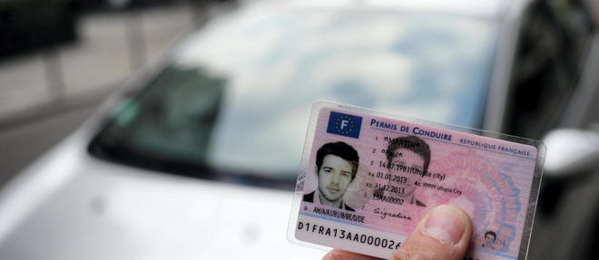 Des postiers ou des policiers a la retraite pourront faire passer le permis de conduire.