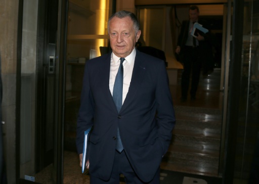 Le président de Lyon Jean-Michel Aulas quitte le siège de la Ligue, le 29 octobre 2015 à Paris © THOMAS SAMSON AFP
