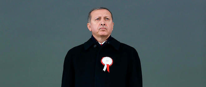 Le parti du president islamo-conservateur Recep Tayyip Erdogan (photo) conserve la majorite absolue au Parlement turc.
