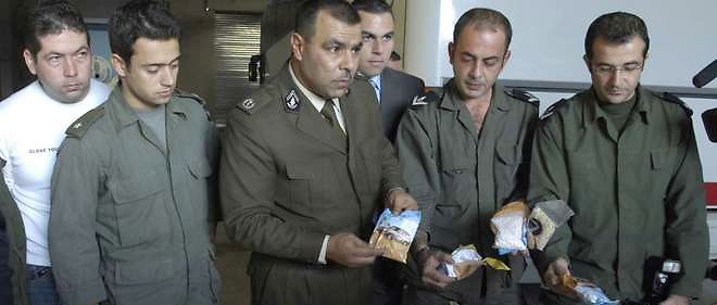 La justice libanaise a inculpe lundi pour trafic de drogue dix personnes, dont un prince saoudien, ayant tente de faire sortir pres de deux tonnes de pilules de captagon dans un avion prive a destination de Riyad.