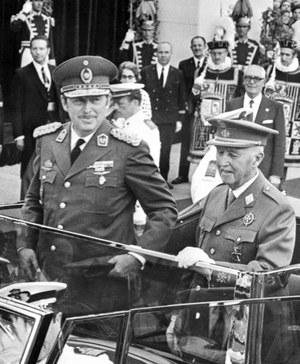 Le dictateur paraguayen Alfredo Stroessner (G) et le dictateur espagnol Francisco Franco le 18 juillet 1973 à Madrid ©  AFP/Archives