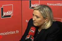 Zapping du &quot;Point&quot; : Marine Le Pen interrompt une interview en direct