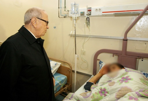 Le président de la Tunisie Beji Caid Essebsi visite des victimes de l'attentant de la veille à Tunis, le 24 novembre 2015 © SLIM ABID PRESIDENCY PRESS SERVICE/AFP/Archives