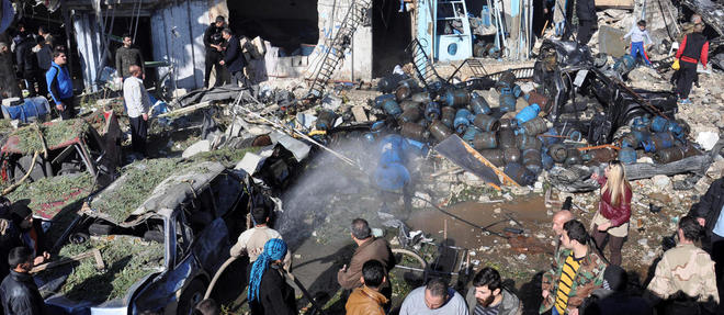 Quinze civils ont perdu la vie samedi dans un attentat a la voiture piegee dans un quartier pro-regime a Homs.
