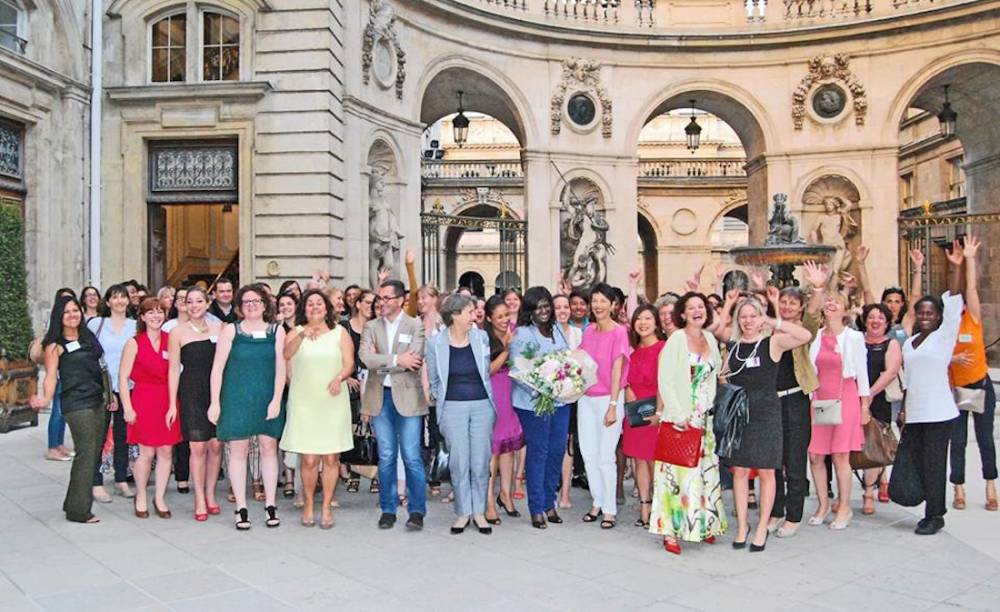 Cécile Barry et les entrepreneuses d'Action'elles lors des 20 ans du réseau en juin 2014. ©  DR