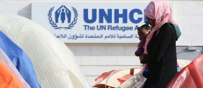 Une refugiee soudanaise devant la commission pour refugies de l'ONU a Amman le 12 decembre 2015