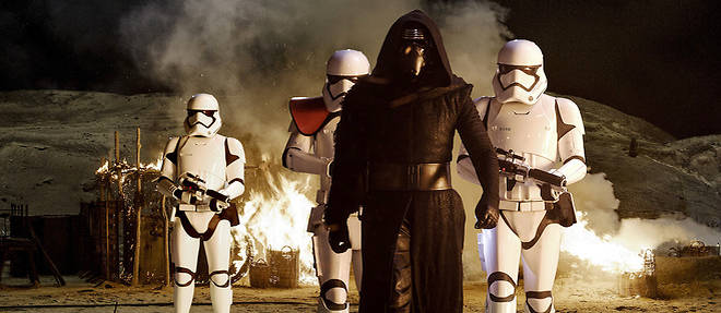 Star Wars: The Force Awakens

Kylo Ren (Adam Driver) with Stormtroopers

Ph: David James

(C)Lucasfilm 2015