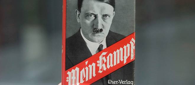 Une edition de << Mein Kampf >> d'Adolf Hitler presentee en 2012 a Nuremberg (illustration).