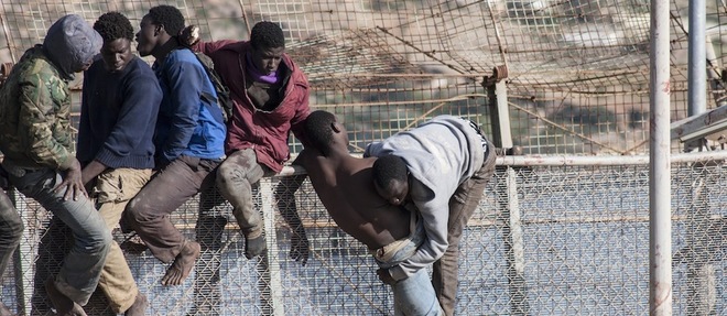 Des migrants a la frontiere espagnole, photo d'illustration.