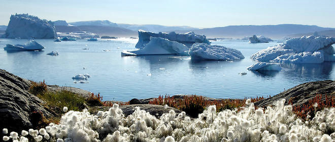 La calotte glaciaire se reduit de pres de 200 kilometres cubes par an.