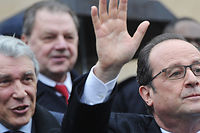 &Agrave; Jarnac, Hollande dit sa &quot;fid&eacute;lit&eacute; active&quot; &agrave; Mitterrand