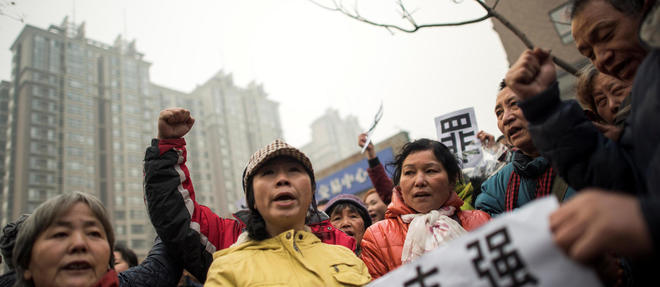 Des manifestants contre les condamnations envers des avocats chinois.