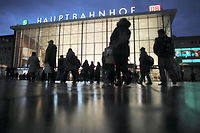 La gare de Cologne apres la nuit qui a vu une foule d'hommes, d'orgine etrangere pour la plupart, agresser les passants et particulierement les femmes. Quelque 500 plaintes ont ete deposees. (C)OLIVER BERG