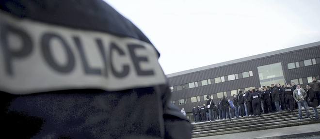 Un policier juge pour avoir tue un braqueur a ete relaxe par la cour d'assises de Seine-Saint-Denis.