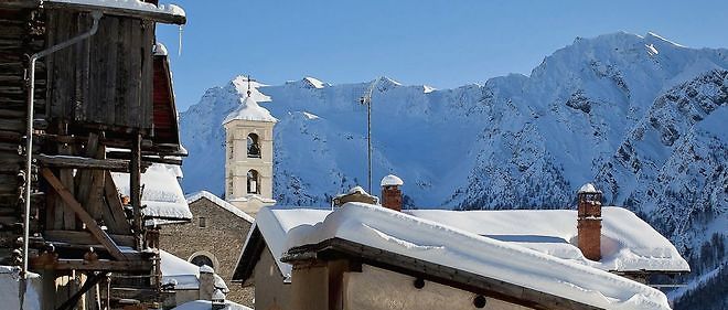 Saint-Veran, le village le plus haut d'Europe, situe a 2 040 metres d'altitude.