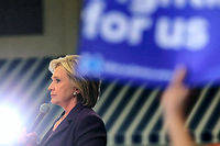 &Eacute;tats-Unis : Hillary Clinton, soulag&eacute;e, sauve sa campagne