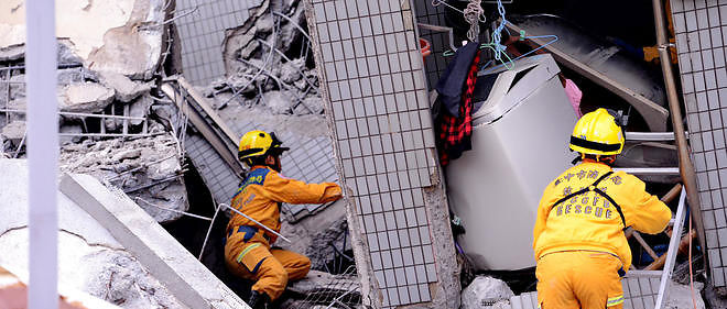Seisme a Taiwan : deux survivants secourus dans les decombres