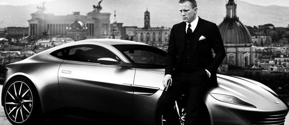 Aston Martin, montre Omega James 