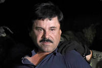  Sous escorte. Arrete le 8 janvier a Los Mochis, El Chapo a ete immediatement transfere a la prison d'Altiplano en helicoptere.  (C)ALFREDO ESTRELLA