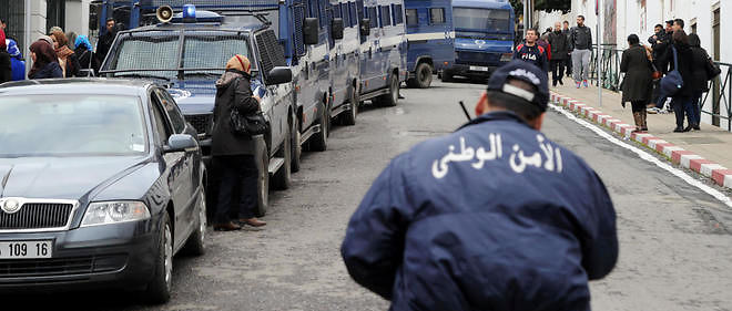 Dans le cadre de l'enquete sur les attentats de Paris, un homme a ete arrete en Algerie.