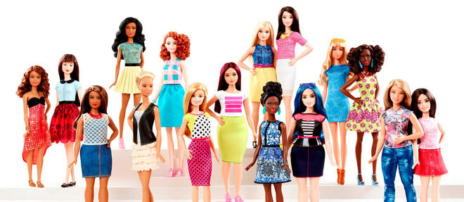 Desormais, Barbie est aussi rousse, noire, latina... Mattel espere ainsi prouver que sa poupee vit bel et bien avec son temps