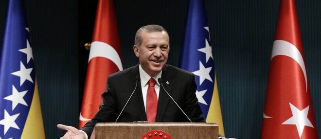 Les Turcs sont "tres eloignes des valeurs et principes de l'Europe", a estime le ministre belge Jan Jambon